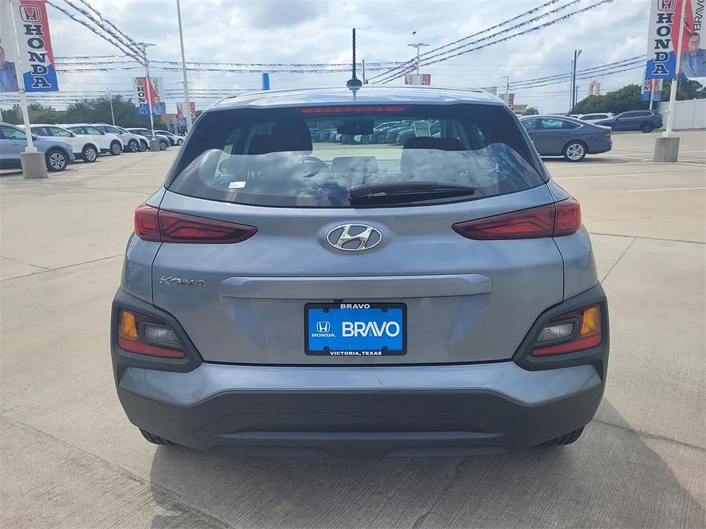 2020 Hyundai Kona SE image 3