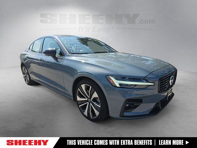 2022 Volvo S60