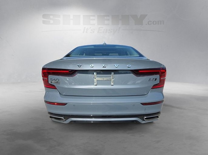 2022 Volvo S60