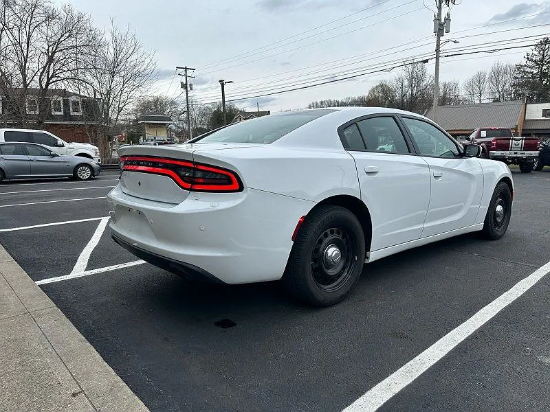 2015 Dodge Charger Police image 2