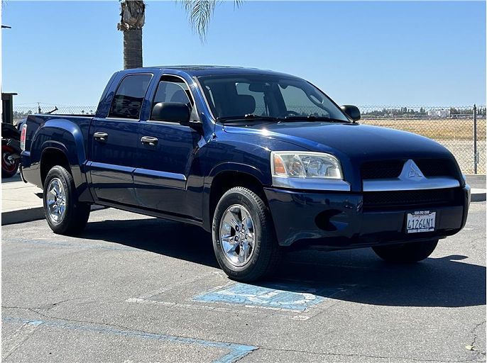 2006 Mitsubishi Raider
