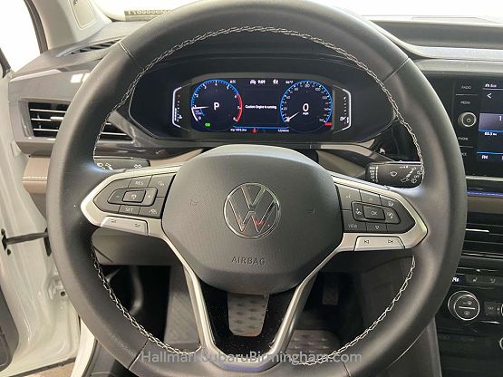 2022 Volkswagen Taos SEL photo 10