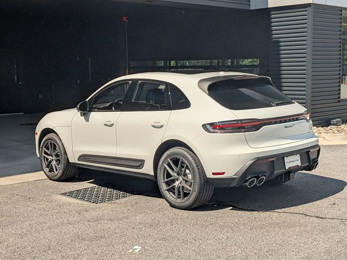 2025 Porsche Macan