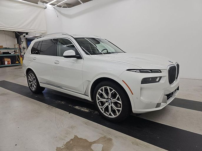 2025 BMW X7