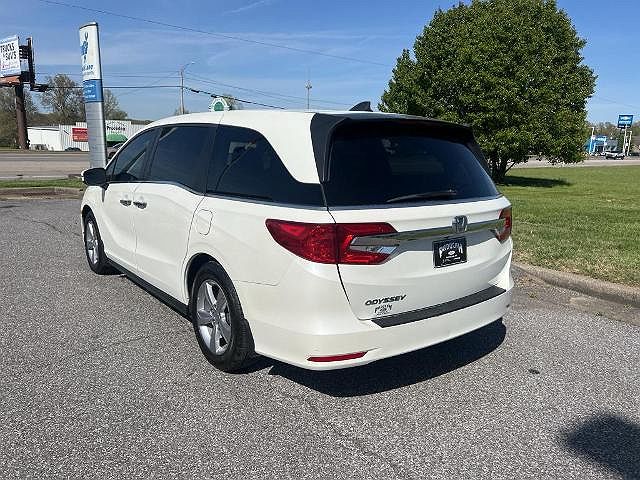 2018 Honda Odyssey EX image 2