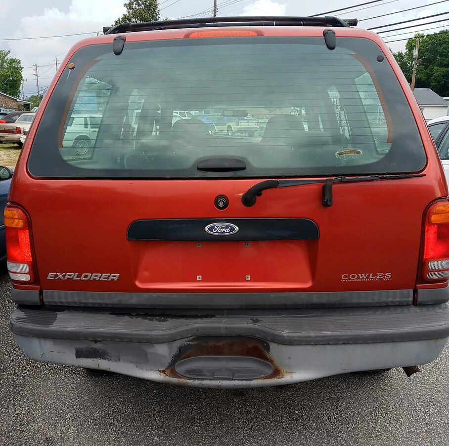 1999 Ford Explorer XL image 3