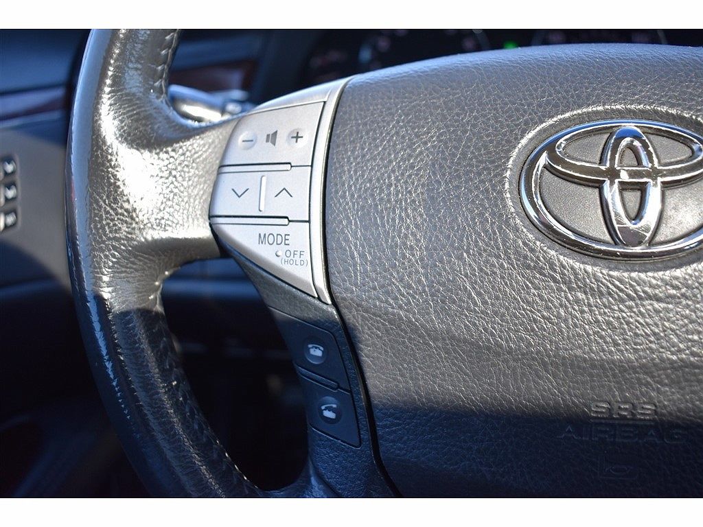 2010 Toyota Avalon Limited Edition image 45