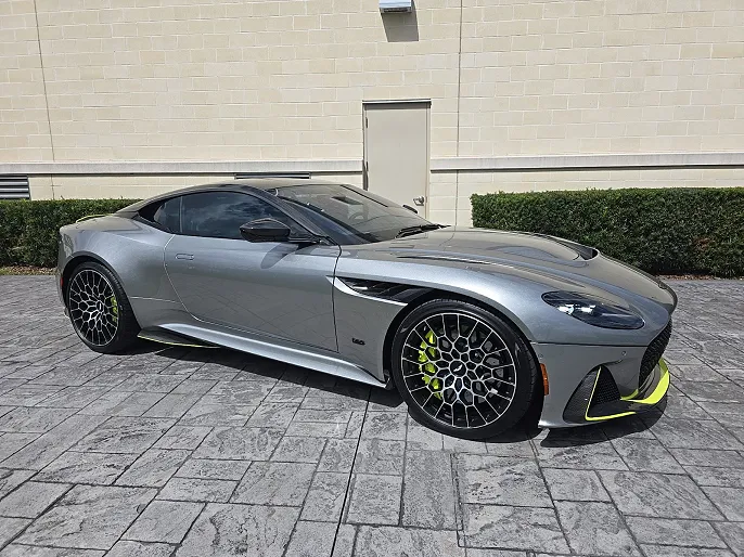 2023 Aston Martin DBS