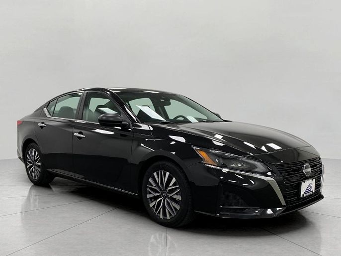 2025 Nissan Altima