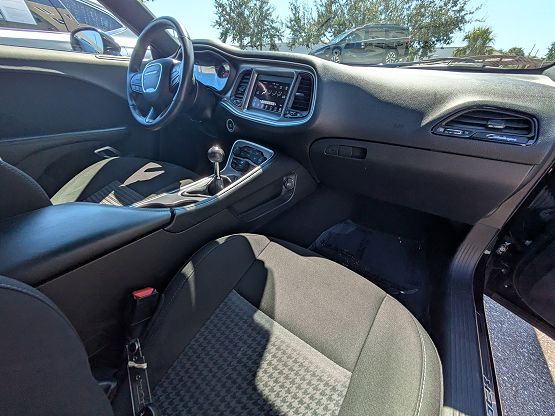 2022 Dodge Challenger R/T photo 10