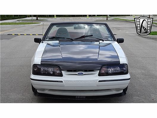 1992 Ford Mustang LX image 3