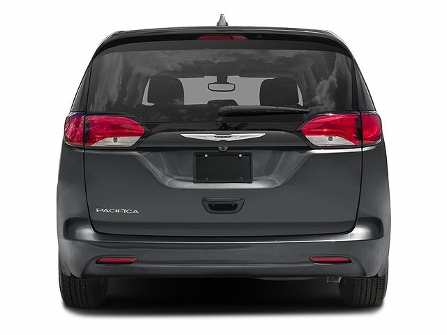 2017 Chrysler Pacifica Touring image 4