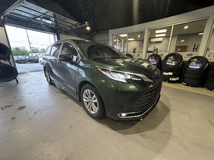 2023 Toyota Sienna