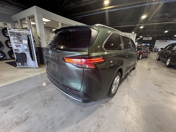 2023 Toyota Sienna