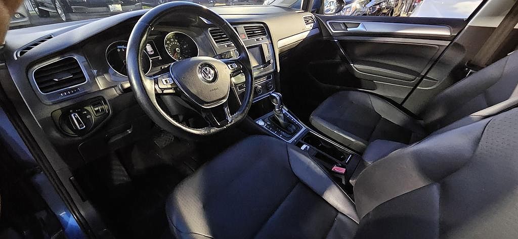 2015 Volkswagen e-Golf SEL Premium image 4