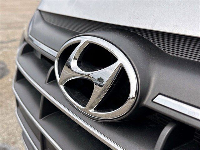 2019 Hyundai Elantra SEL image 11