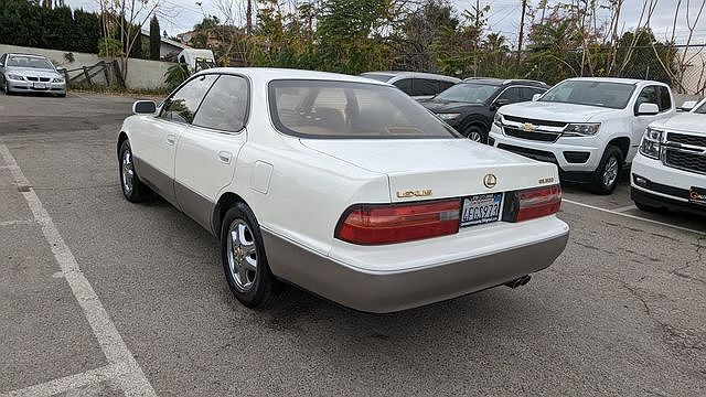 1996 Lexus ES 300 image 7