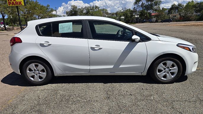 2017 Kia Forte5