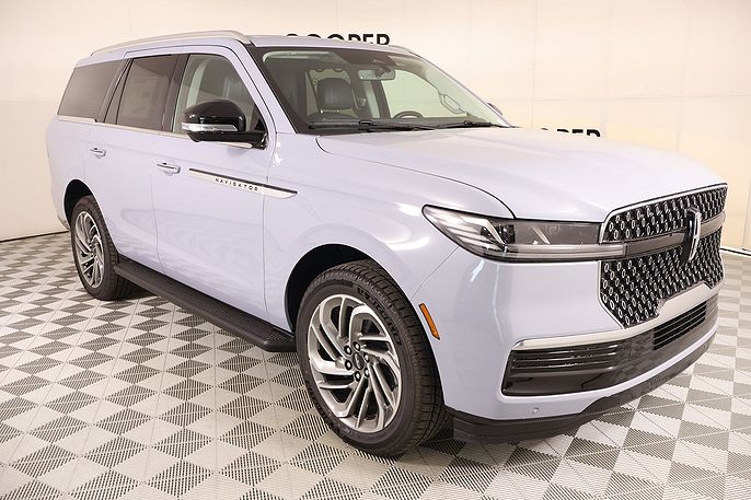 2027 Lincoln Navigator