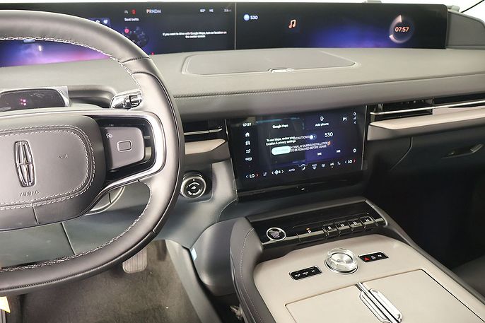 2027 Lincoln Navigator