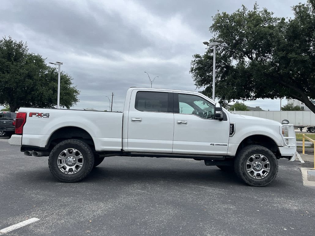 2022 Ford F-250 King Ranch image 2