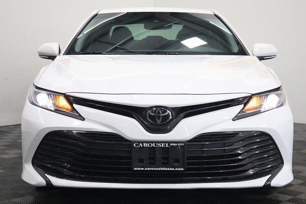 2018 Toyota Camry LE image 6