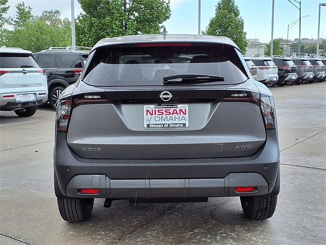 2025 Nissan Kicks