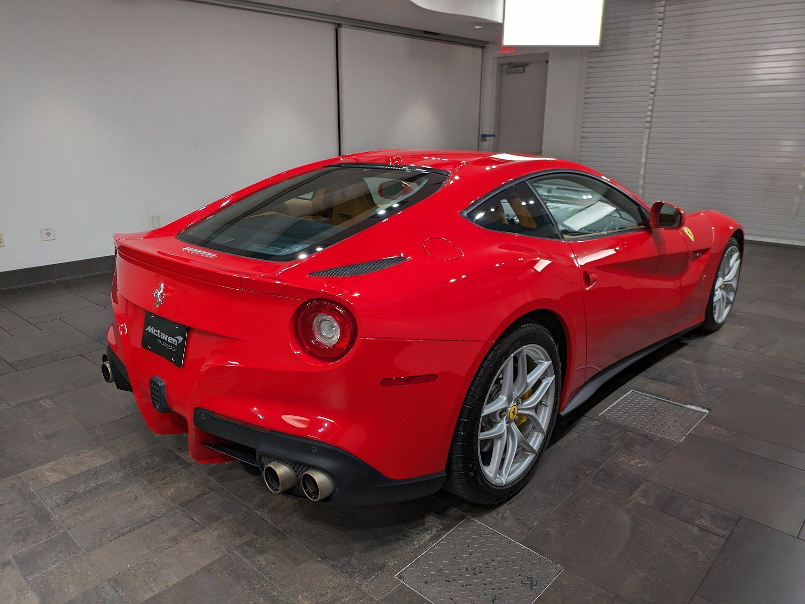 2015 Ferrari F12 Berlinetta image 17