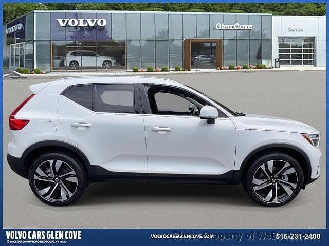 2024 Volvo XC40