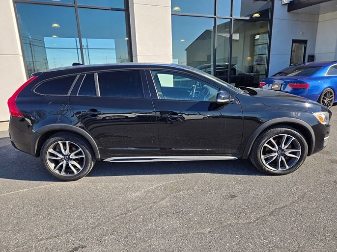 2017 Volvo V60
