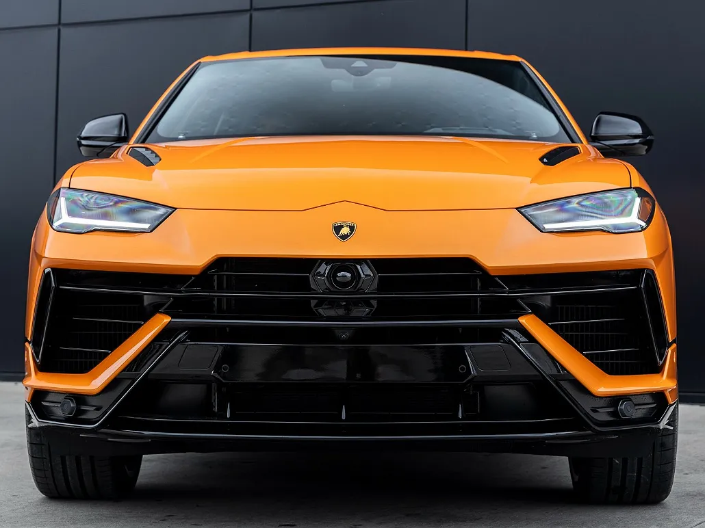 2024 Lamborghini Urus S image 3
