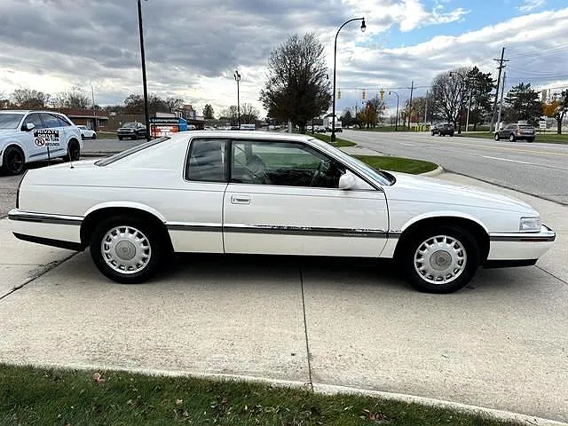 1994 Cadillac Eldorado Touring image 3