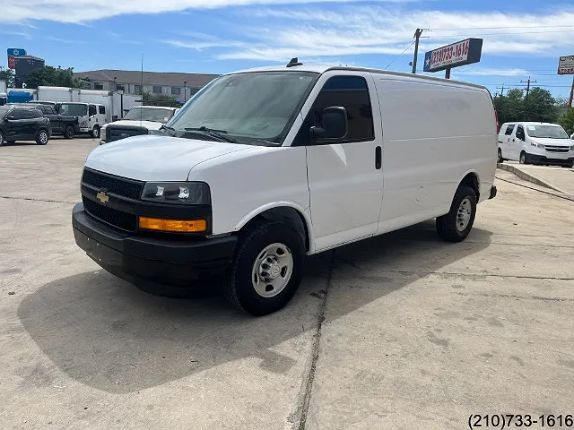 2019 Chevrolet Express 2500 image 2