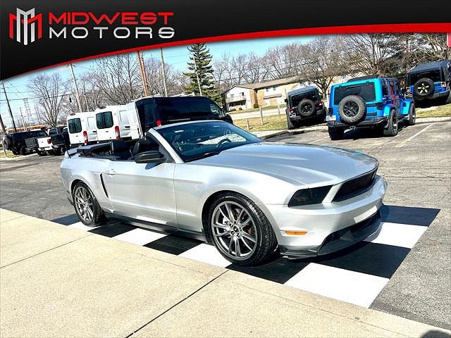 2012 Ford Mustang GT image 0