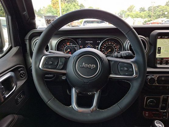 2023 Jeep Wrangler Rubicon photo 11
