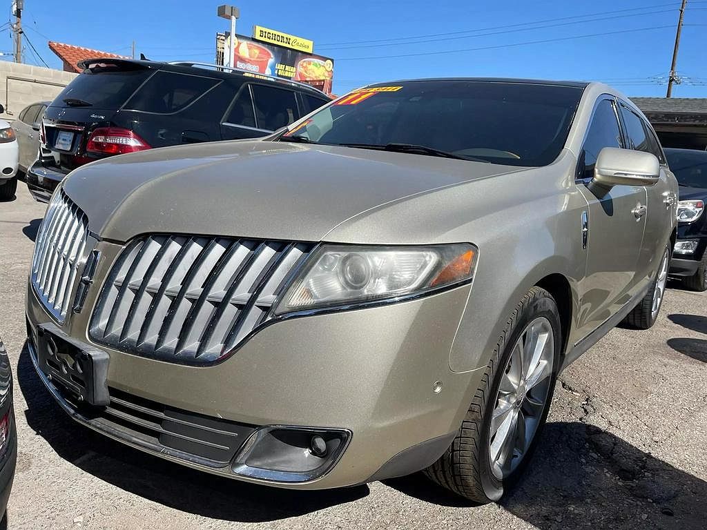 2011 Lincoln MKT null image 0