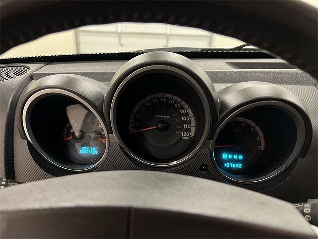 2009 Dodge Nitro R/T image 13