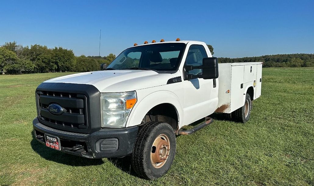 2016 Ford F-350 XL image 0