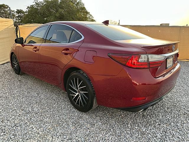 2016 Lexus ES