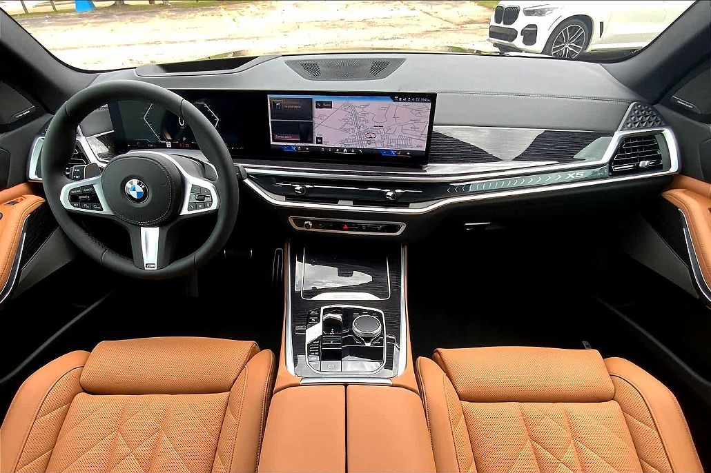 2025 BMW X5 xDrive40i image 4
