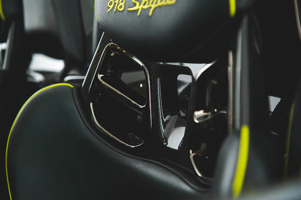 2015 Porsche 918 Spyder image 4