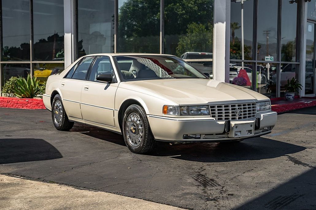 1992 Cadillac Seville STS image 2