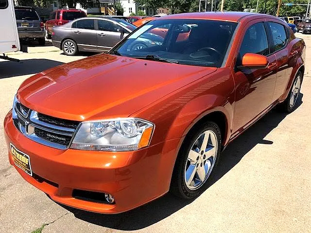 2011 Dodge Avenger LUX image 1