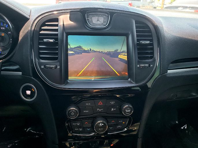 2018 Chrysler 300