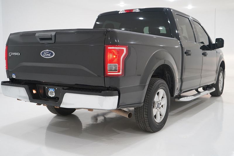 2017 Ford F-150 null image 37