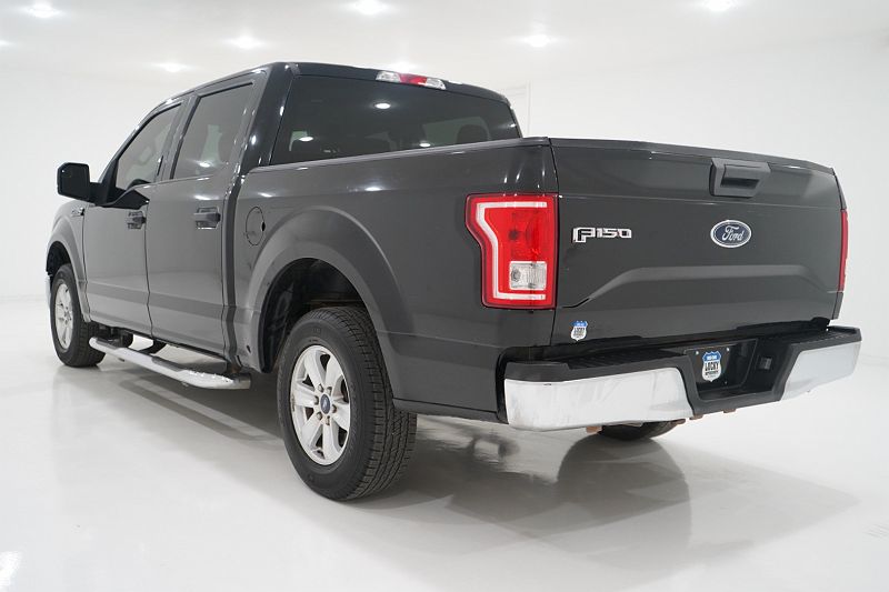 2017 Ford F-150 null image 4