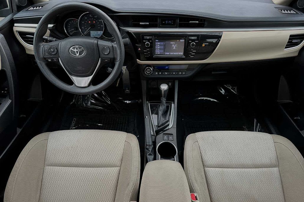 2015 Toyota Corolla LE Eco image 2