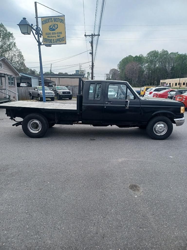 1989 Ford F-250 null image 0