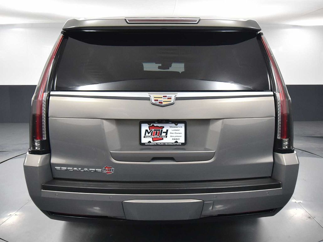 2019 Cadillac Escalade ESV image 3
