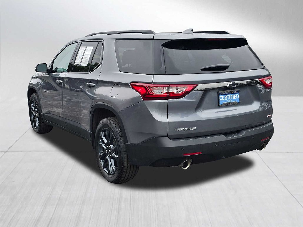 2021 Chevrolet Traverse RS image 2